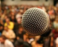 Microphone-with-crowd