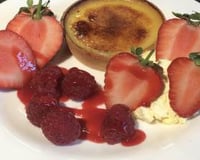 Lemon tart, summer fruits, Amaretto cream