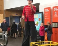 Stilts circus 2