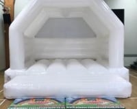 king of the castles glos wedding bouncy castle