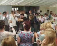 Sing Out Waitresses & Waiters Surprise Singing Show - photo 5