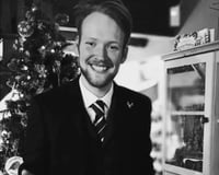 Christmas Close Up Magic