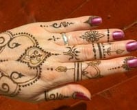 Individual jewellery style Henna