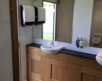 Luxury 3plus1 - Ladies toilets (3)