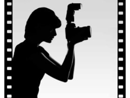 Pamela H Photography logo