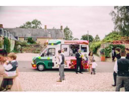 Raffaele's Ice Creams logo