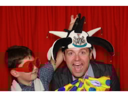 Memory Maker Photo Booths logo