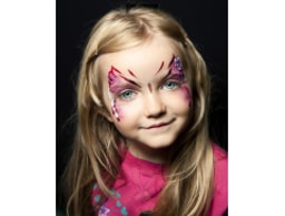 Izzys Face Painting logo