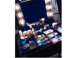 Jen’s Creations  logo