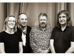 The Royal Alberts logo