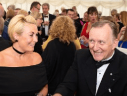 Magic Oz - Close Up Magician - Family Entertainer - Charity Auctioneer logo