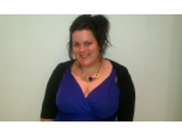 Kirsty Duncan - Singer logo