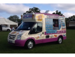 Snow White Catering logo