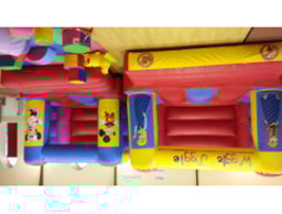 Wiggle Jiggle Soft Play & Bouncy Castle Hire logo