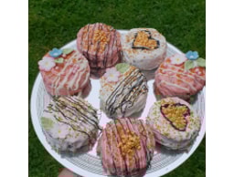 Royalsweetsandcakes logo