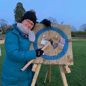 Axe-Throwing-Lady