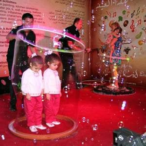 Bubble Show Performers