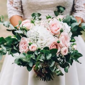 Euc, Hydrangea, Gyps & Sweet Avalanche Bouquet