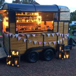 Horsebox bar