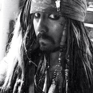 Even pirates take selfies