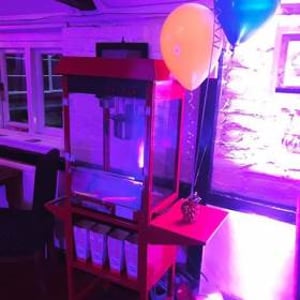 Popcorn machine hire in Hertfordshire, Bedfordshire, Essex & surrounding areas. Perfect for weddings, birthdays & corporate events