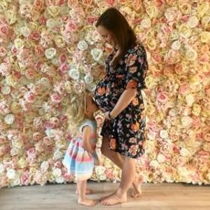 Flower Wall hire in Hertfordshire, Bedfordshire, Essex & surrounding areas. Perfect for weddings, birthdays & baby showers