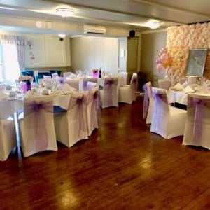 Flower Wall hire in Hertfordshire, Bedfordshire, Essex & surrounding areas. Perfect for weddings, birthdays & baby showers