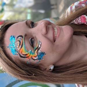 00100dPORTRAIT_00100_BURST20190505182455410_COVER