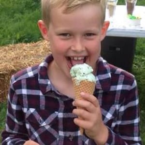 little boy ice cream