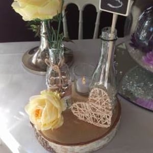 Vintage_Wood_Slice_Centrepiece_Embellish_Venue_Styling