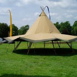 giant tipi 3