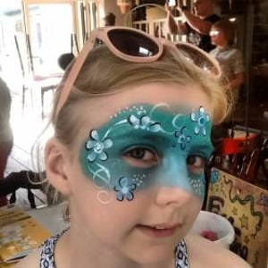 Flower Mask - Reach for the Bubbles, Godney