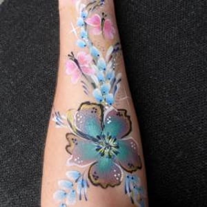Pretty Arm Art
