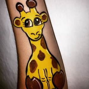 Cute Giraffe Arm Painting
