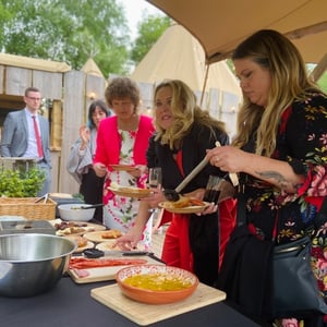 Paella for weddings in Cambridge 