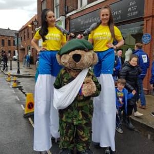 Tour De Yorkshire Stiltwalkers