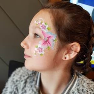 Flowers Facepainting