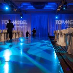 StudioTak-CatWalk-Floor-1030x687