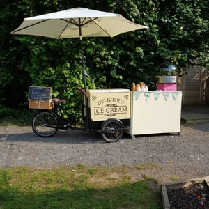 DERBYSHIRE ICE CREAM BIKE FUN FOOD CART.jpg