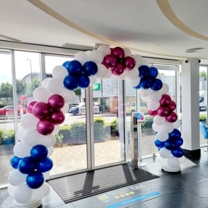 Balloon Arch Thames Water