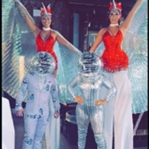 Disco ball head performers 