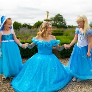 elsa princess party kent maidstone malling tonbridge frozen party elsa hire