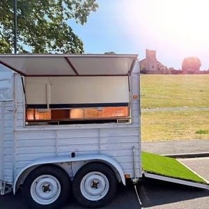 TT Catering | Luxury Horse box hire