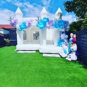 white bouchy castle 3 cheeky events