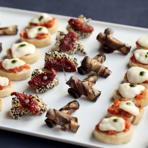 small-gourmet-snacks-plate_144627-3883