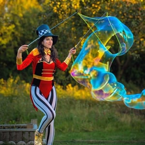 Outdoors bubble show