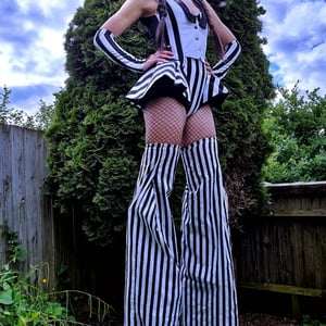 Black tie dinner stilts