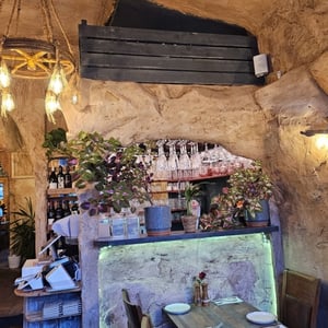 Front Right Hand Side - Bar