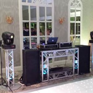 Small Hi-Tech Rig - side view