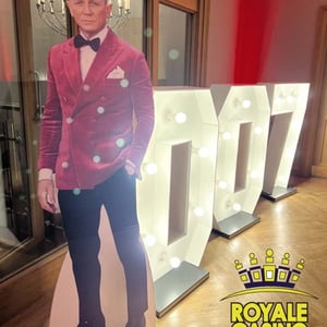 Daniel Craig 007s logo